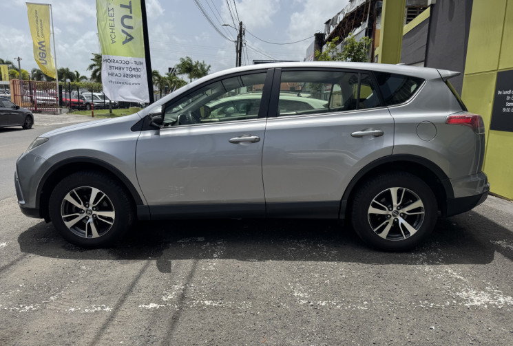 Toyota RAV4 IV Phase 2 2.0 D-4D 16V 2WD 143 cv // Moteur réputé pour sa fiabilité