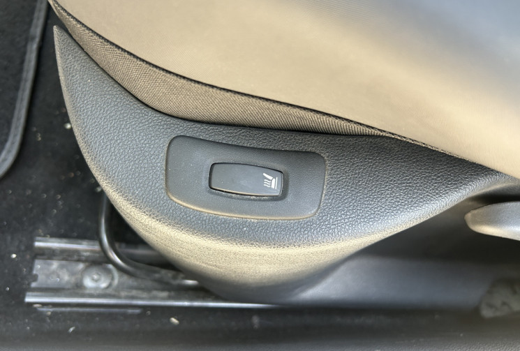 Renault Clio IV Phase 2 1.5 dCi FAP 90 Initiale Paris Bluetooth / Sièges chauffants / Caméra
