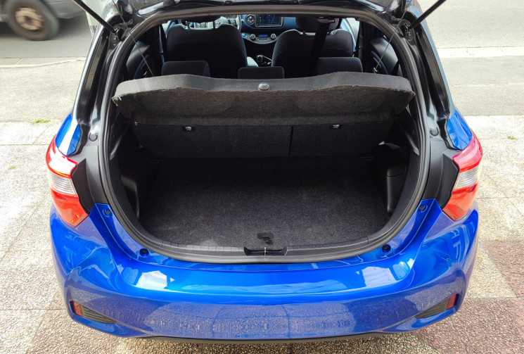 Toyota Yaris 3 Phase 3 Fab France 1.5 VVTi 16V Hybrid 100h E-CVT 75 cv 