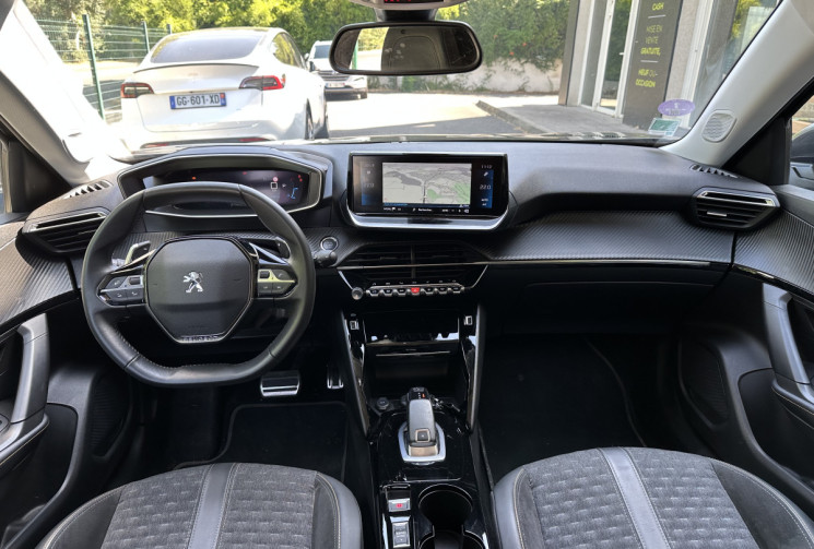 Peugeot 2008 1.2 THP 130 EAT8 ROADTRIP * ENTRETIEN COMPLET A JOUR * GARANTIE 6 MOIS