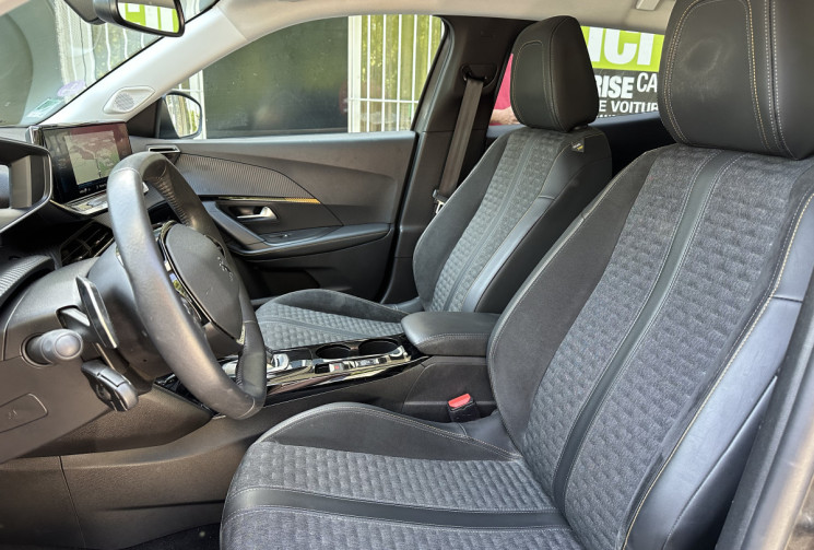 Peugeot 2008 1.2 THP 130 EAT8 ROADTRIP * ENTRETIEN COMPLET A JOUR * GARANTIE 6 MOIS