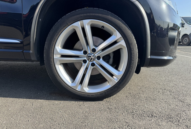 Volkswagen Tiguan 2.0 TDI 140ch Carat R-LINE 4Motion DSG7