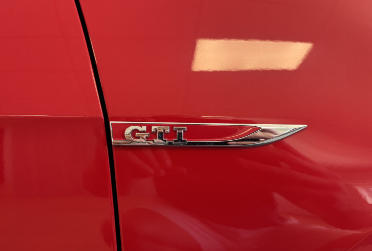 Volkswagen Golf 7 GTI 2.0 TFSI DSG7 245 PERFORMANCE / ENTRETIEN VOLKSWAGEN 