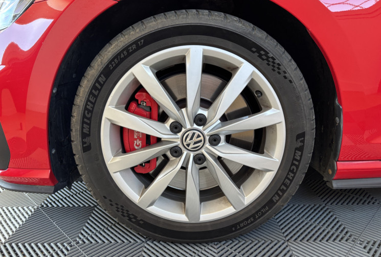 Volkswagen Golf 7 GTI 2.0 TFSI DSG7 245 PERFORMANCE / ENTRETIEN VOLKSWAGEN 