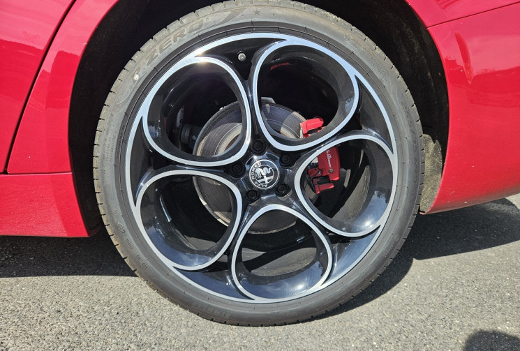 Alfa Romeo Giulia 2.0 TURBO 200 SPRINT AT8