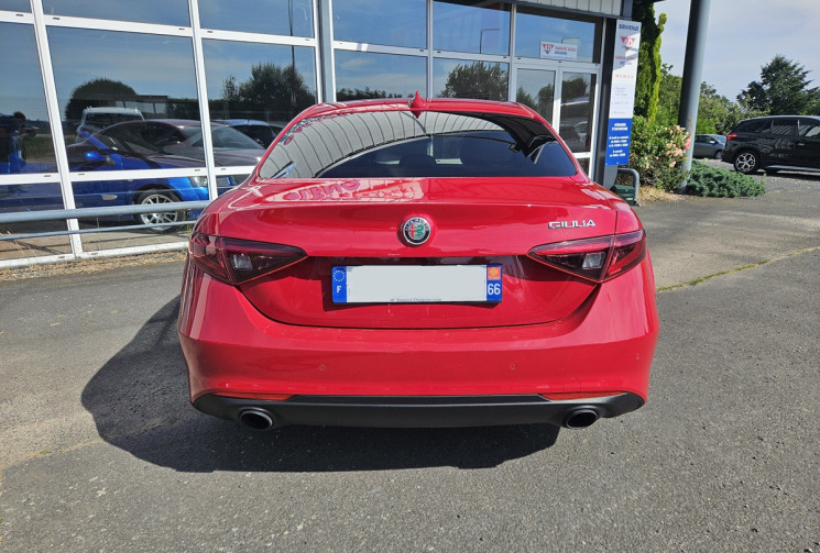 Alfa Romeo Giulia 2.0 TURBO 200 SPRINT AT8