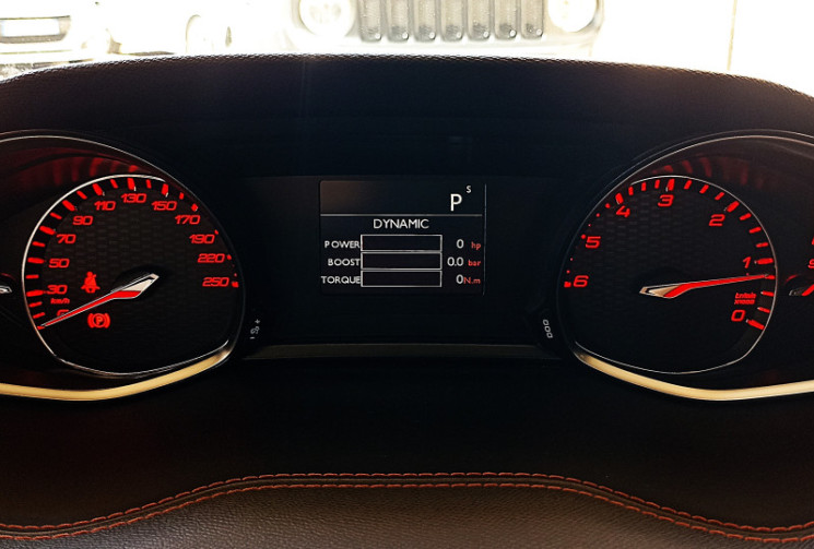Peugeot 308 GT - 2.0 BlueHDi 180ch SS EAT6 - TOIT PANO - CUIR ALCANTARA