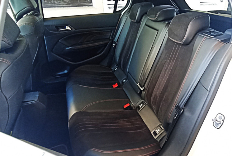 Peugeot 308 GT - 2.0 BlueHDi 180ch SS EAT6 - TOIT PANO - CUIR ALCANTARA