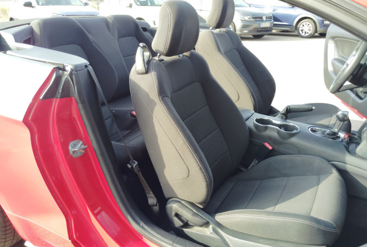 Ford MUSTANG Convertible 3.7 V6 304CV
