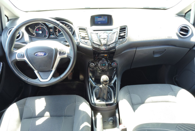 Ford Fiesta 1.5 TDCi 95ch FAP Titanium 5p