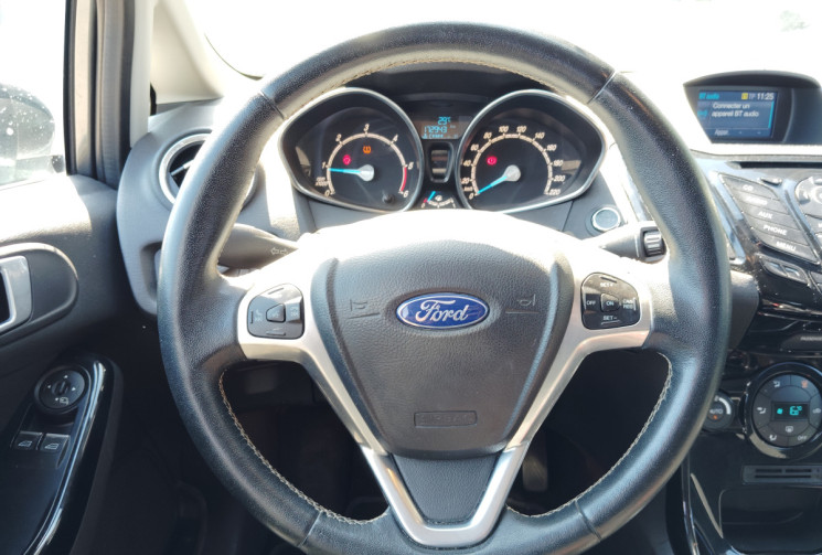 Ford Fiesta 1.5 TDCi 95ch FAP Titanium 5p