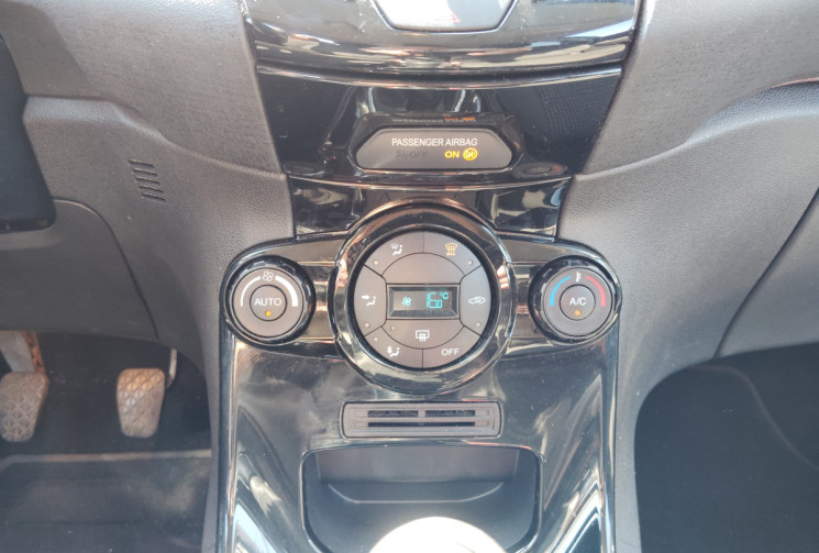 Ford Fiesta 1.5 TDCi 95ch FAP Titanium 5p
