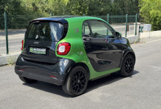 SMART Fortwo Coupé EQ 82 ch Electrique PASSION 17,6kWh / Toit panoramique / Camera / GPS