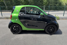 SMART Fortwo Coupé EQ 82 ch Electrique PASSION 17,6kWh / Toit panoramique / Camera / GPS