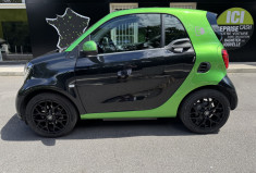 SMART Fortwo Coupé EQ 82 ch Electrique PASSION 17,6kWh / Toit panoramique / Camera / GPS