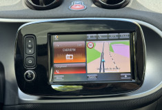 SMART Fortwo Coupé EQ 82 ch Electrique PASSION 17,6kWh / Toit panoramique / Camera / GPS