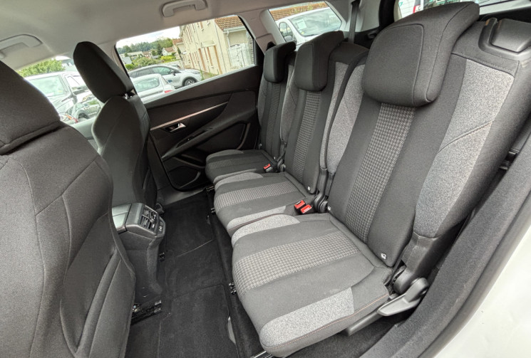 Peugeot 5008 1.5 BlueHDi 130 CH / ACTIVE BUSINESS / 7 PLACES / EAT8