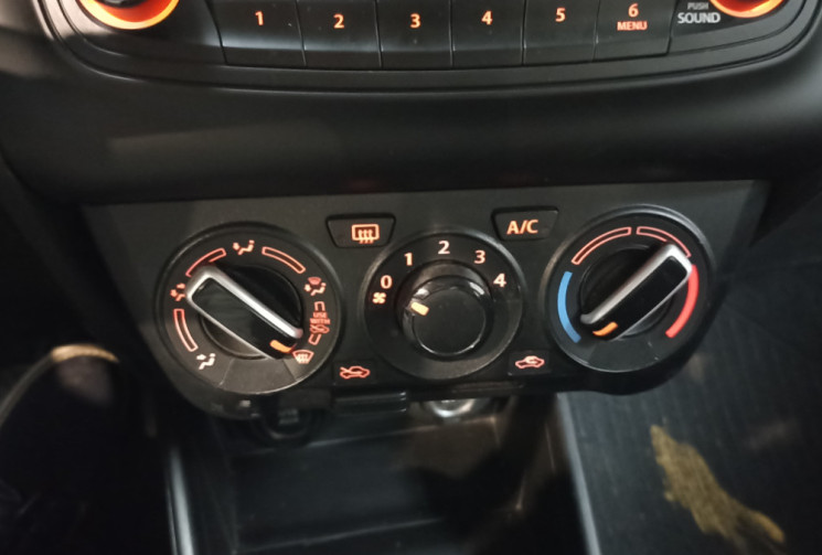 Suzuki Swift 1.2 Dualjet Hybrid / Finition Avantage / Suivi complet / Première main