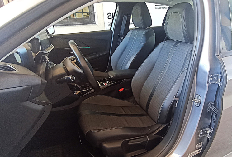 Peugeot 208 1.2E 100CH ALLURE - I-COCKPIT - CARPLAY - CUIR