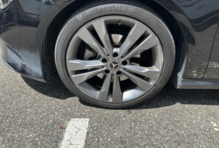 Mercedes CLA SHOOTING BRAKE 200 D 7G-DCT SENSATION / Suivi complet / Première main / Faible km