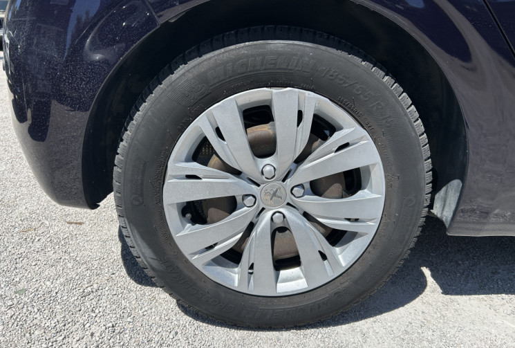 Peugeot 208 1.2 VTI 82 Ch ACTIVE ETG5 5 Portes * RADARS ARR *