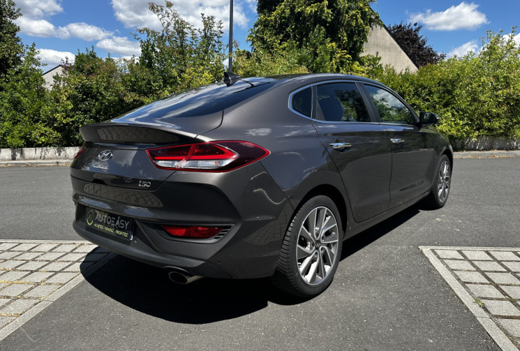 Hyundai i30 Fastback 1.4 T-GDi 140 cv Créative Excellent état