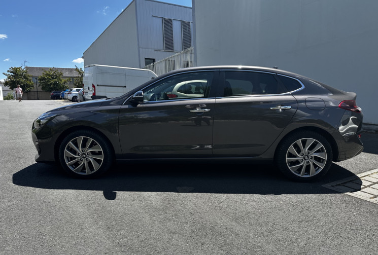 Hyundai i30 Fastback 1.4 T-GDi 140 cv Créative Excellent état