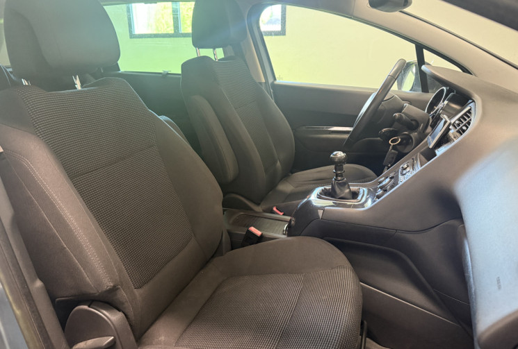 Peugeot 5008  1.6 THP 16v Allure 5pl