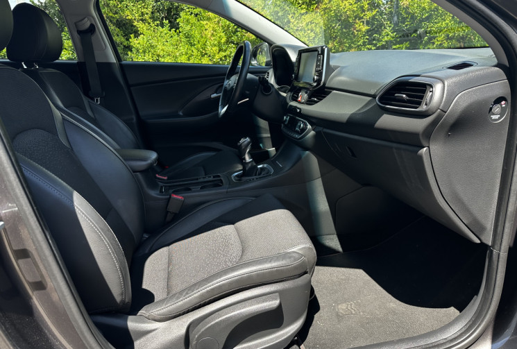 Hyundai i30 Fastback 1.4 T-GDi 140 cv Créative Excellent état
