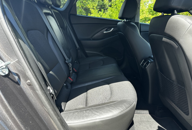 Hyundai i30 Fastback 1.4 T-GDi 140 cv Créative Excellent état