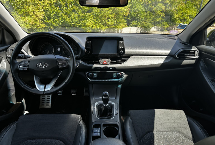Hyundai i30 Fastback 1.4 T-GDi 140 cv Créative Excellent état
