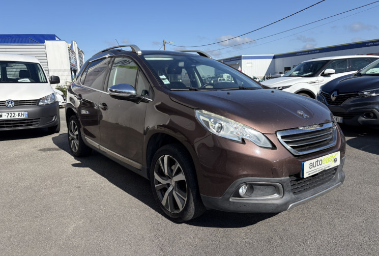 Peugeot 2008  1.6 BlueHDi 120 CV FELINE 
