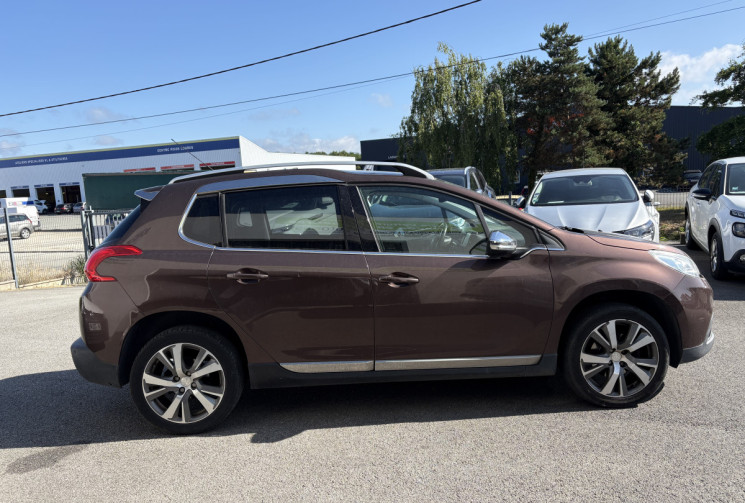 Peugeot 2008  1.6 BlueHDi 120 CV FELINE 