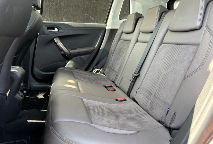 Peugeot 2008  1.6 BlueHDi 120 CV FELINE 