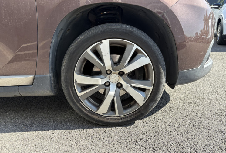 Peugeot 2008  1.6 BlueHDi 120 CV FELINE 