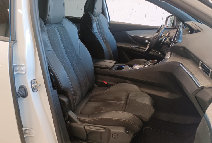 Peugeot 5008 II Phase 2 (P87) 7 Places 1.5 BlueHDi EAT8 S&S 130 cv Boîte auto GT PACK