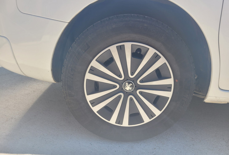 Peugeot PARTNER TEPEE 1.2 PURETECH 110 S&S STYLE