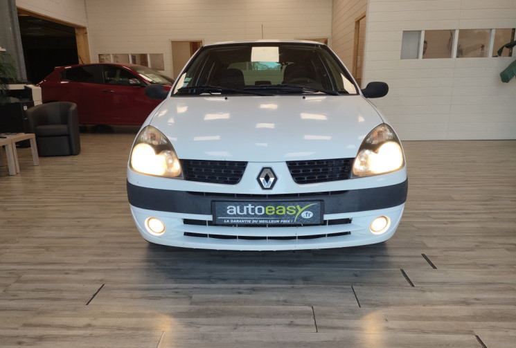 Renault Clio II 5 Portes Phase 2 1.2 i 16V 75 cv