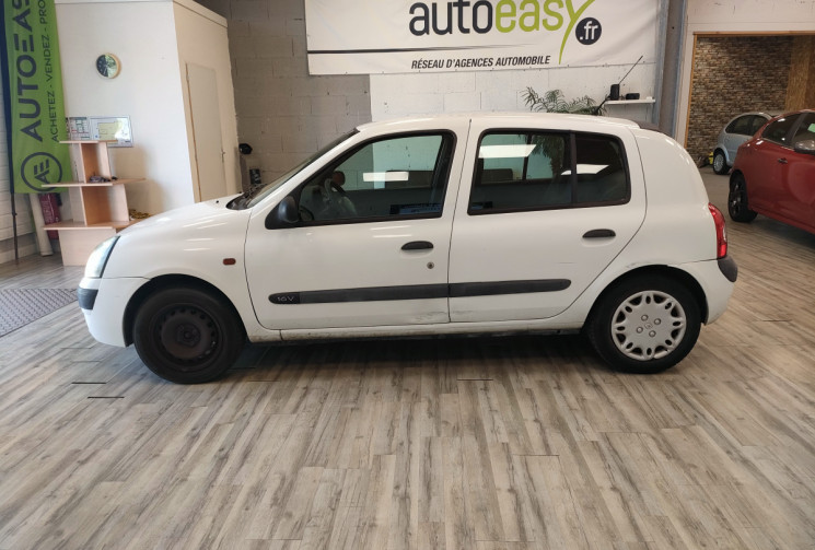 Renault Clio II 5 Portes Phase 2 1.2 i 16V 75 cv