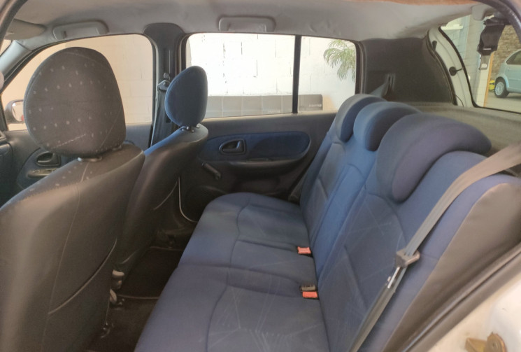 Renault Clio II 5 Portes Phase 2 1.2 i 16V 75 cv