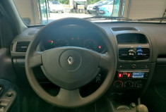 Renault Clio II 5 Portes Phase 2 1.2 i 16V 75 cv