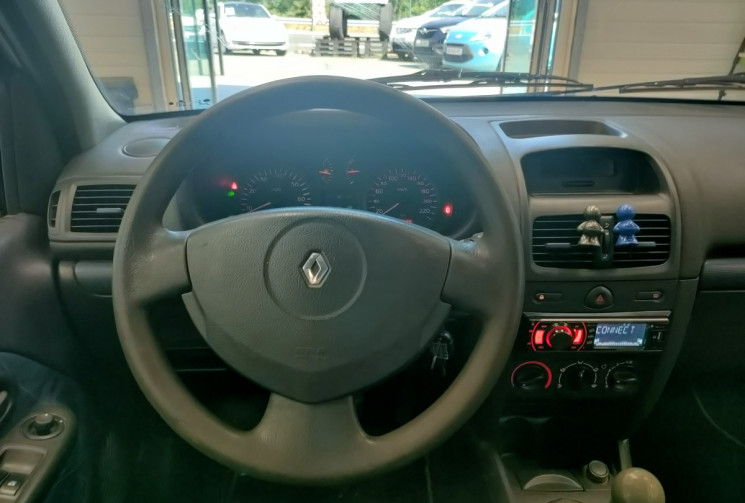 Renault Clio II 5 Portes Phase 2 1.2 i 16V 75 cv