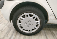 Renault Clio II 5 Portes Phase 2 1.2 i 16V 75 cv