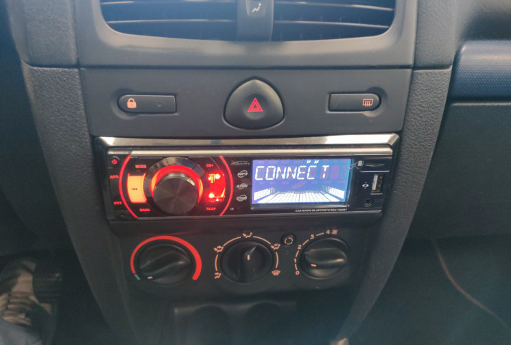 Renault Clio II 5 Portes Phase 2 1.2 i 16V 75 cv