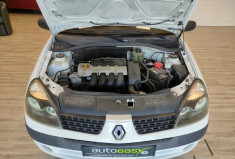 Renault Clio II 5 Portes Phase 2 1.2 i 16V 75 cv