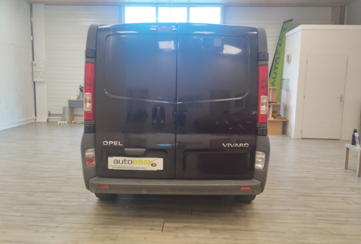 Opel VIVARO  Phase 2 2.0 CDTI 16V Fourgon court 90 cv *AMENAGE*