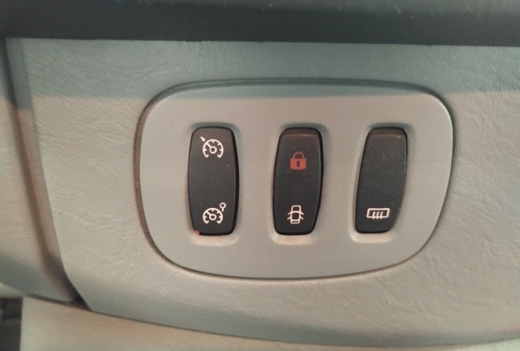Opel VIVARO  Phase 2 2.0 CDTI 16V Fourgon court 90 cv *AMENAGE*