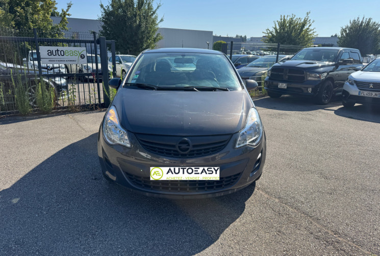 Opel Corsa 1.2 Graphite 90 ch clim 