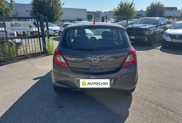 Opel Corsa 1.2 Graphite 90 ch clim 