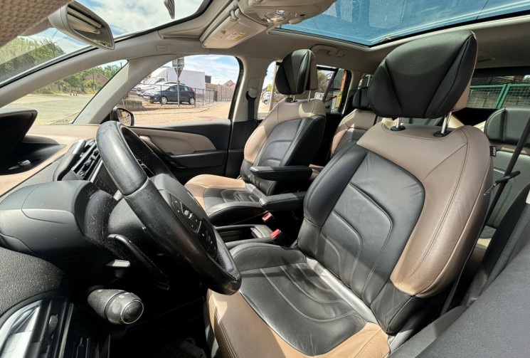 Citroën Grand C4 Picasso II 1.6 E-HDi 115 EXCLUSIVE ETG6 7 PLACES - CUIR / CAMERA
